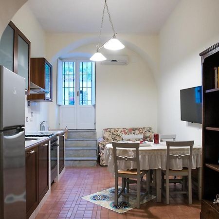 Il Normanno Home Salerno Bagian luar foto
