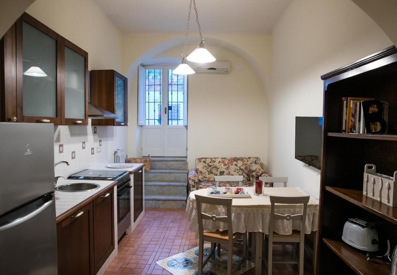 Il Normanno Home Salerno Bagian luar foto